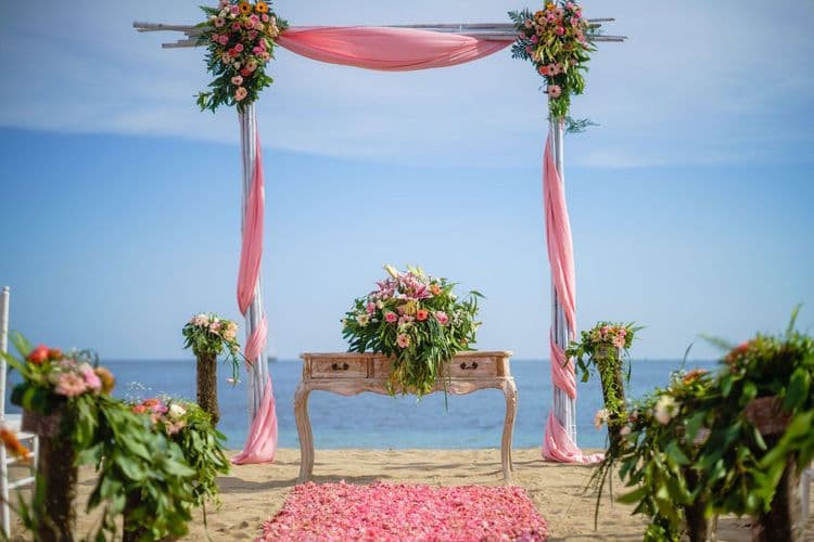 WEDDING-BEACH.jpg